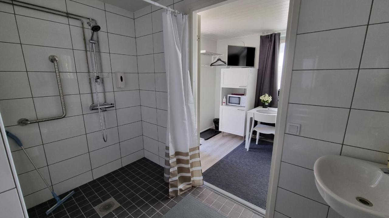 Gasthaus Vanha-Merivartioasema Kotka Luaran gambar